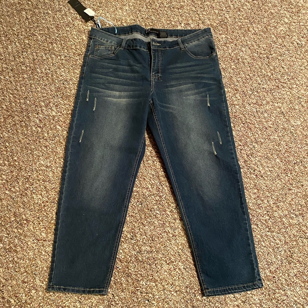 Jeans - Picture 2 of 3